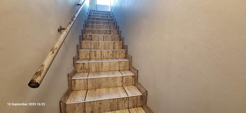 5 Bedroom Property for Sale in Fraaiuitsig Western Cape